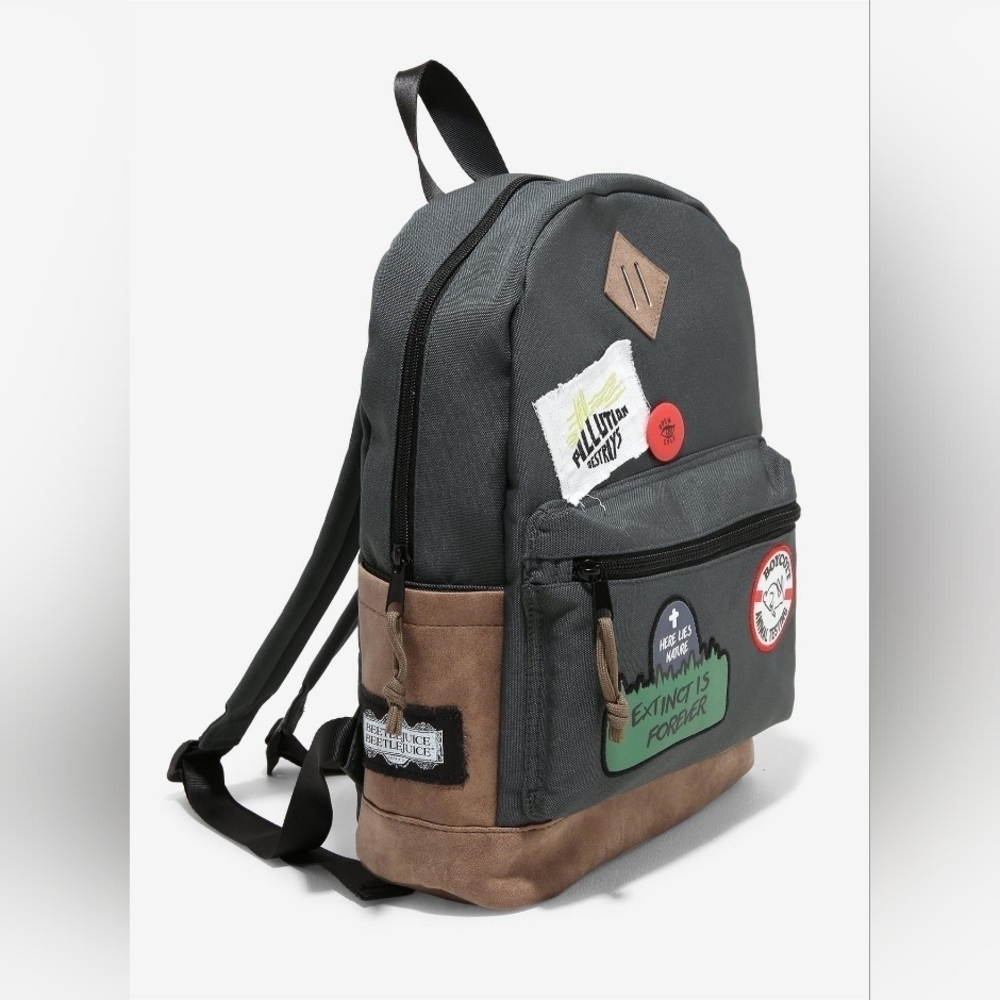 Bioworld • Beetlejuice Beetlejuice Astrid Mini Backpack